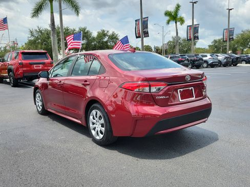 Used 2022 Toyota Corolla LE FWD image 9