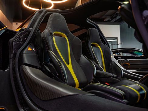 Used 2018 McLaren 720S Performance image 14