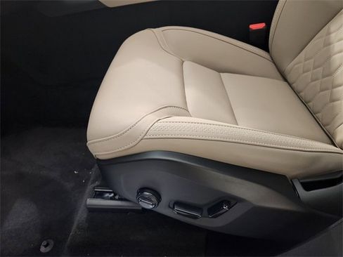 New 2026 Volvo XC90 B5 Plus w/ Protection Package Premier image 25