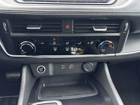 Used 2021 Nissan Rogue S image 24