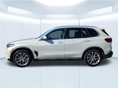 Used 2025 BMW X5 xDrive40i w/ Executive Package AWD/4WD image 2
