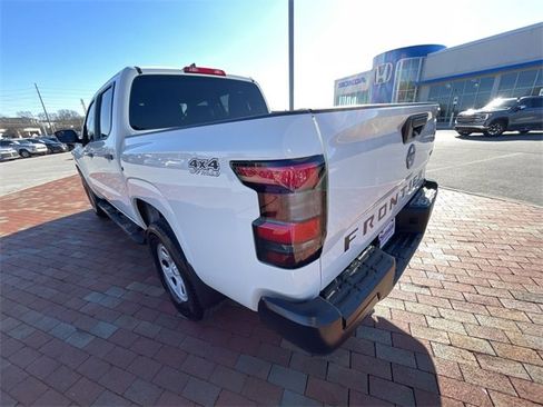 Used 2022 Nissan Frontier S image 33