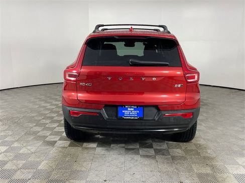 Used 2024 Volvo XC40 B5 Plus w/ Protection Package Premier image 25