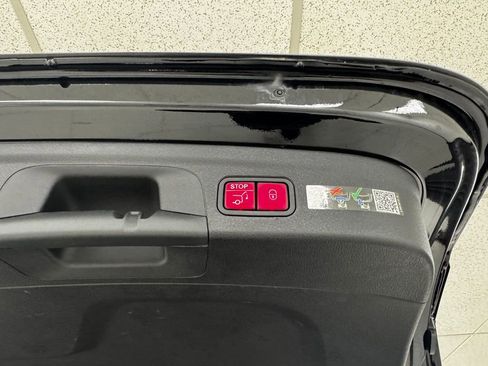 Used 2022 Mercedes-Benz GLE 350 4MATIC image 36