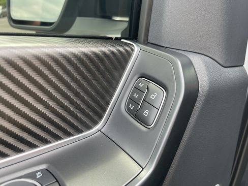 Used 2025 Ford F150 Raptor AWD/4WD image 11