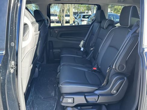 New 2026 Honda Odyssey Touring image 15