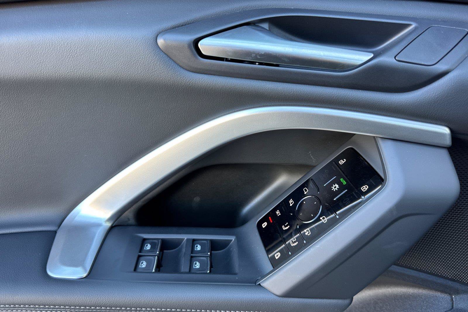 Certified 2025 Audi Q5 Premium AWD/4WD image 11