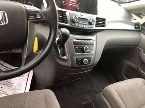 Used 2014 Honda Odyssey LX image 4