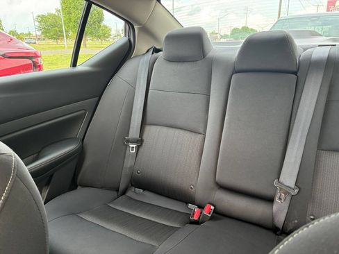 Used 2025 Nissan Altima 2.5 SV FWD image 34
