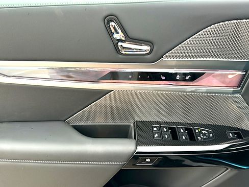 New 2026 BMW 740i RWD image 15