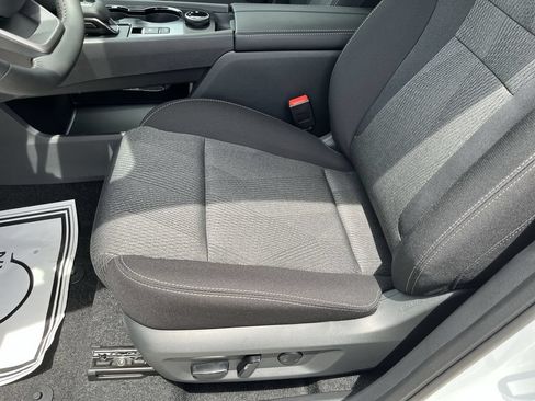 New 2026 Nissan Rogue SV AWD/4WD image 12