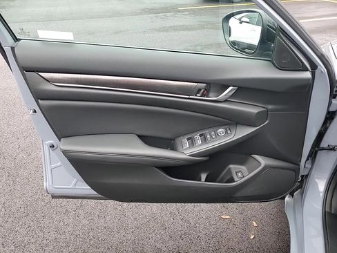 Used 2022 Honda Accord Sport Special Edition image 12