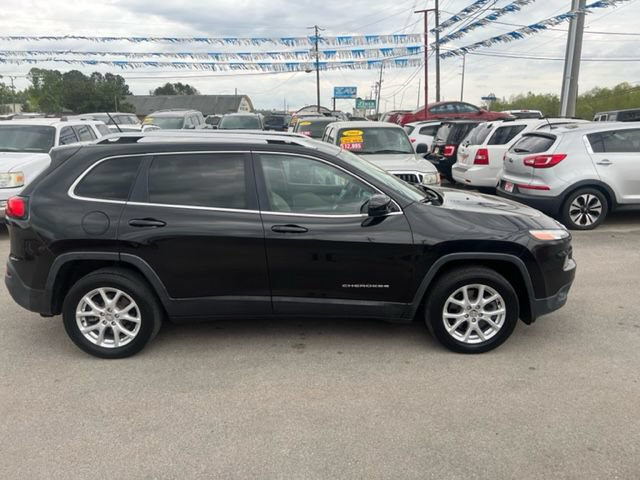 Used 2015 Jeep Cherokee Latitude AWD/4WD image 4