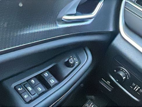 New 2025 Jeep Grand Cherokee Altitude w/ Trailer Tow Package image 30