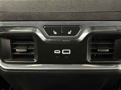 Used 2025 GMC Sierra 2500 Denali w/ Technology Package image 37