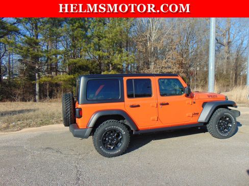Used 2023 Jeep Wrangler Willys image 14