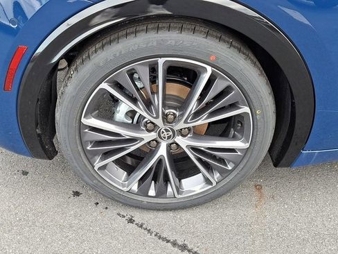 New 2026 Toyota Prius LE image 7