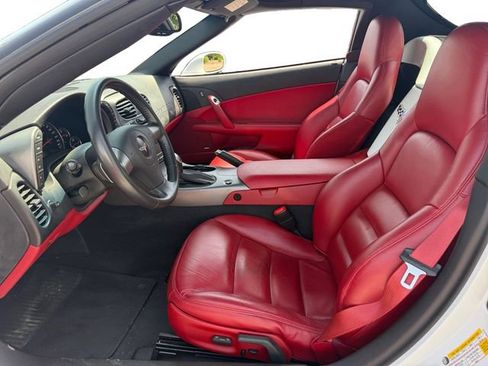 Used 2006 Chevrolet Corvette Convertible w/ Preferred Equipment Group RWD image 12