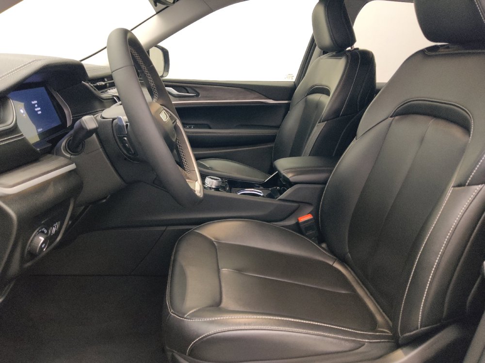 Used 2023 Jeep Grand Cherokee Limited RWD image 17
