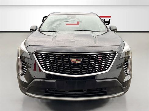 Used 2020 Cadillac XT4 Premium Luxury w/ Cold Weather Package image 2