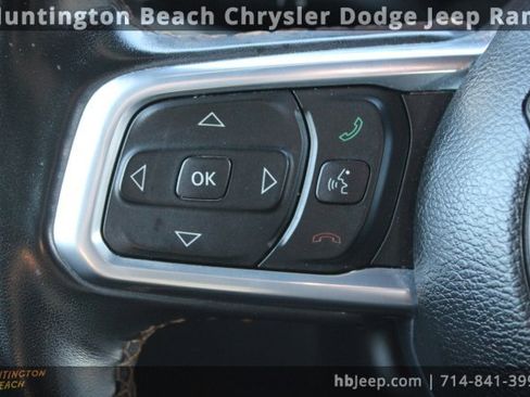 Used 2021 Jeep Wrangler Unlimited Sahara image 16