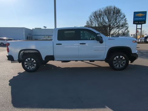 New 2026 Chevrolet Silverado 2500 Custom w/ Custom Value Package image 9