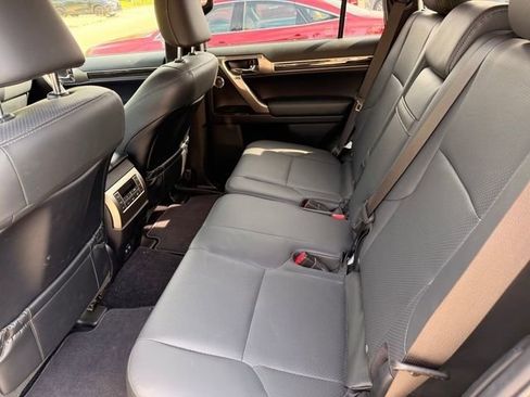 Used 2021 Lexus GX 460 Luxury w/ Accessory Package AWD/4WD image 4