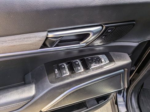 Used 2022 Kia Telluride SX w/ SX Prestige Package image 10