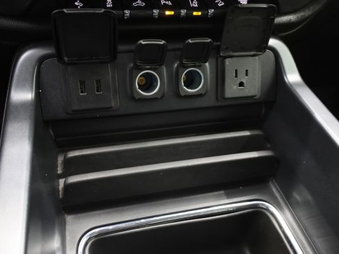 Used 2018 Chevrolet Silverado 2500 LTZ w/ Duramax Plus Package image 42