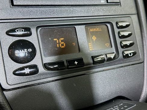 Used 2001 Porsche Boxster image 15