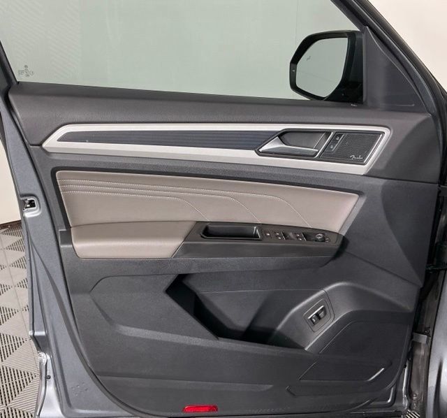 Used 2022 Volkswagen Atlas SEL Premium AWD/4WD image 8