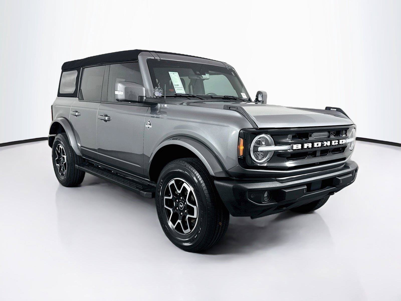 Used 2024 Ford Bronco Outer Banks AWD/4WD image 10