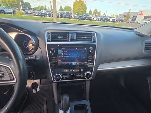 Used 2019 Subaru Outback 2.5i Premium AWD/4WD image 11