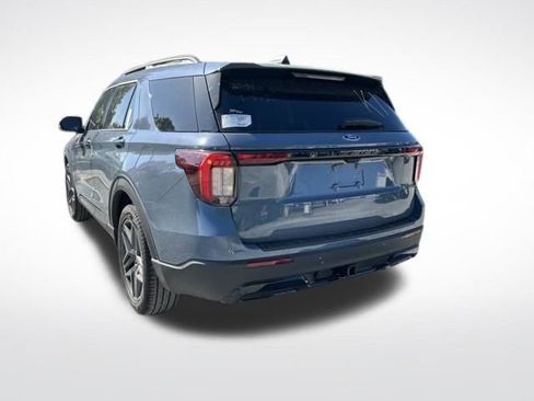 New 2026 Ford Explorer ST-Line w/ ST-Line Street Pack RWD image 3