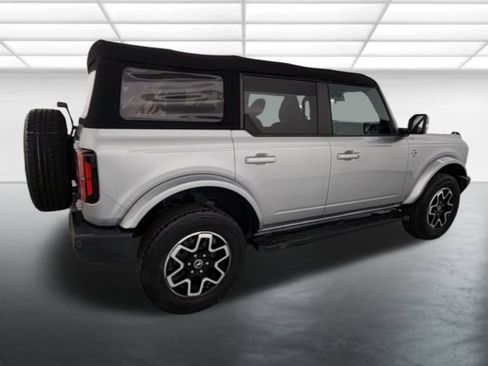 Used 2022 Ford Bronco Outer Banks image 8