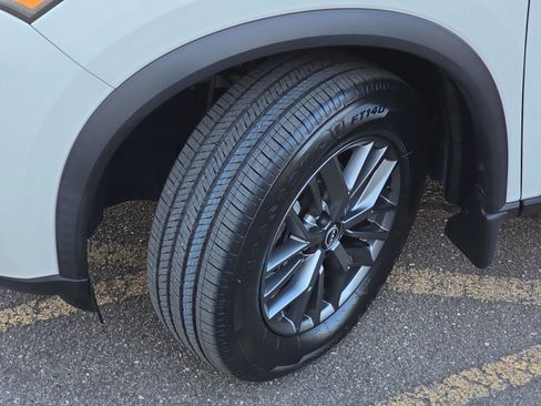 Used 2023 Nissan Rogue S image 35