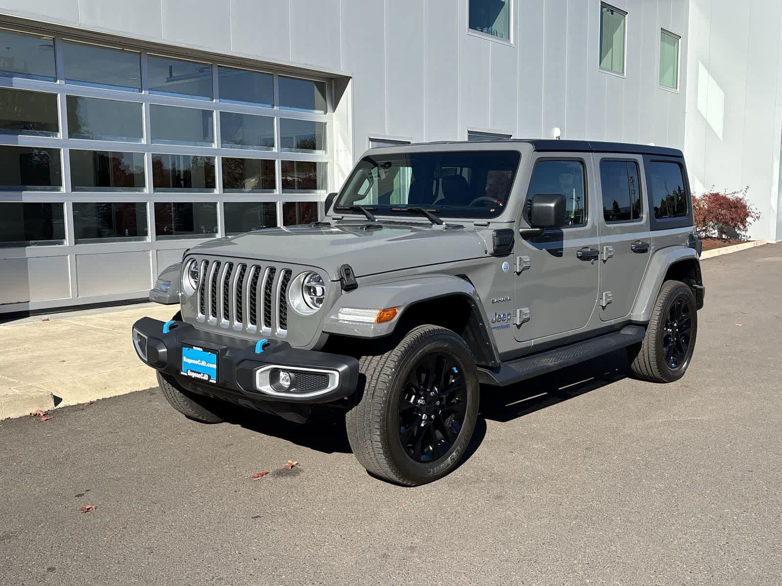 Used 2022 Jeep Wrangler Unlimited Sahara AWD/4WD image 1