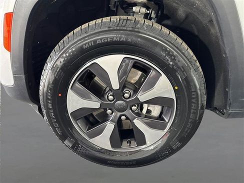 Used 2024 Jeep Grand Cherokee Limited 4xe image 24