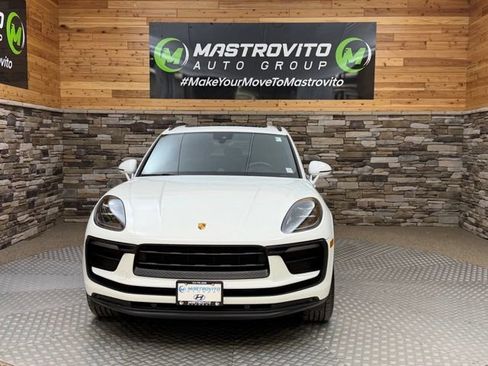 Used 2022 Porsche Macan AWD/4WD image 5