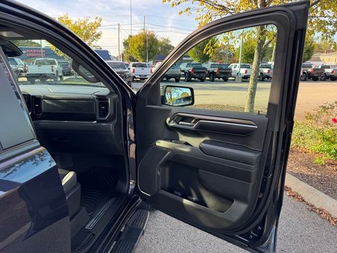 Used 2023 Chevrolet Silverado 1500 RST w/ Z71 Off-Road Package image 23