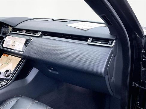 Used 2021 Land Rover Range Rover Velar R-Dynamic S image 28