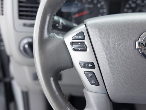 Used 2016 Nissan NV 3500 SL image 37