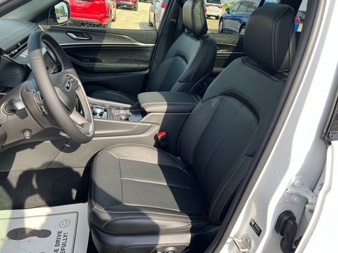 New 2026 Jeep Grand Cherokee Limited Reserve AWD/4WD image 33