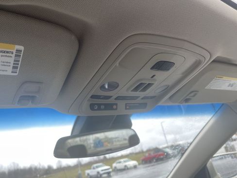 Used 2016 Cadillac XTS Luxury w/ Driver Awareness Package image 20