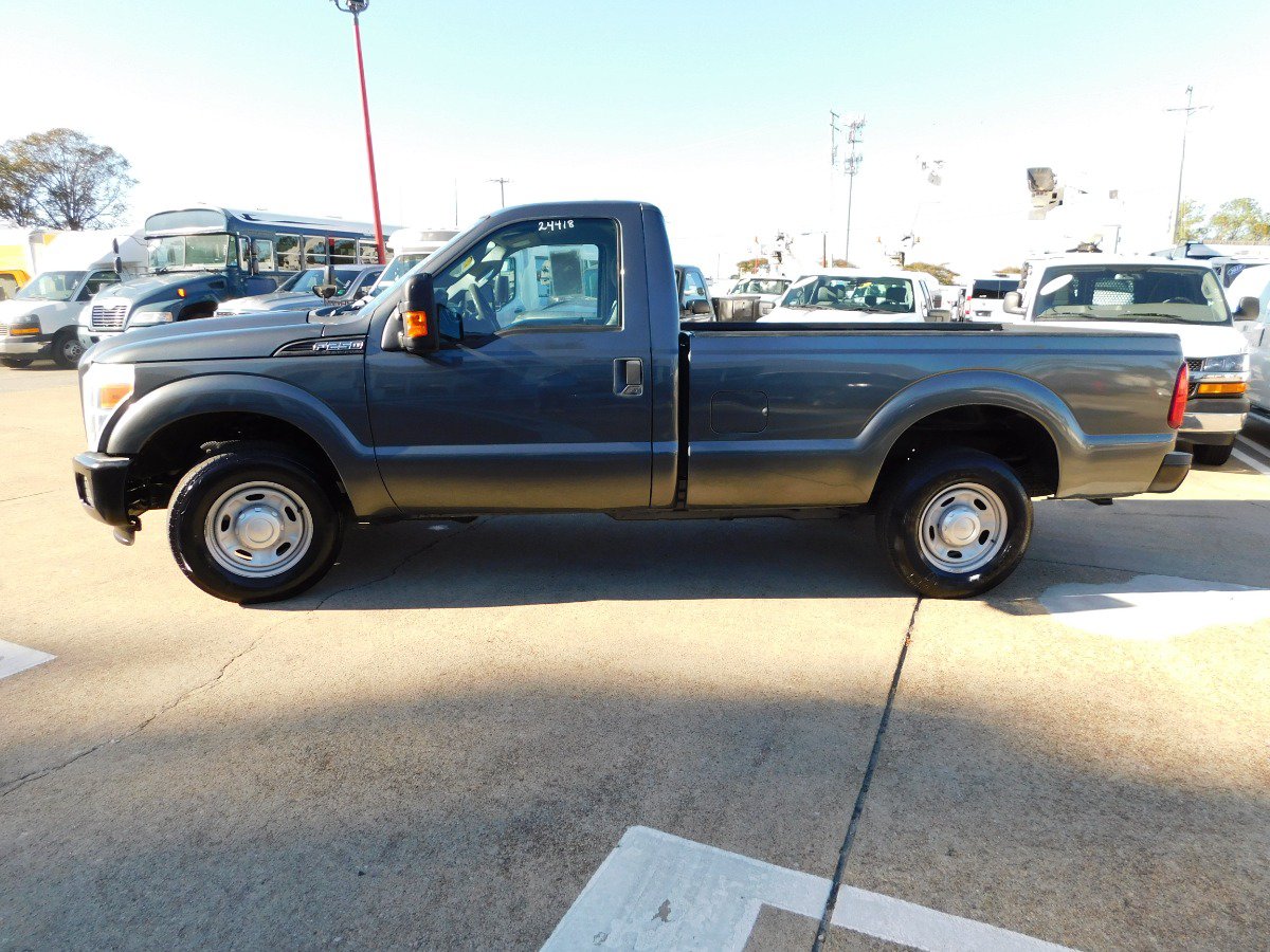 Used 2015 Ford F250 XL w/ Power Equipment Group RWD image 9