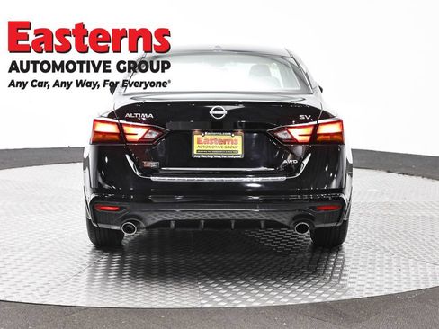 Used 2023 Nissan Altima 2.5 SV w/ SV Premium Package AWD/4WD image 6