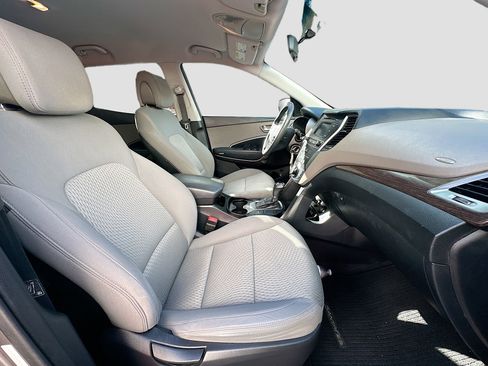 Used 2017 Hyundai Santa Fe Sport image 28