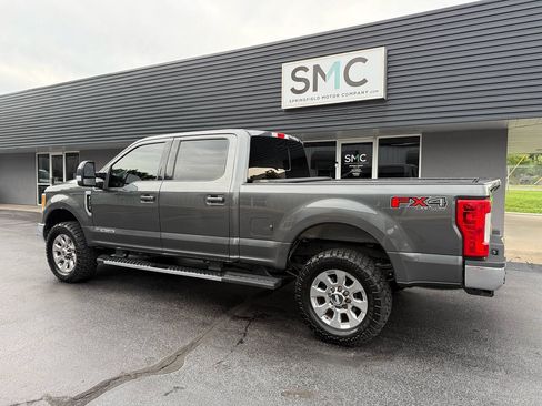 Used 2017 Ford F250 Lariat w/ Lariat Value Package AWD/4WD image 9