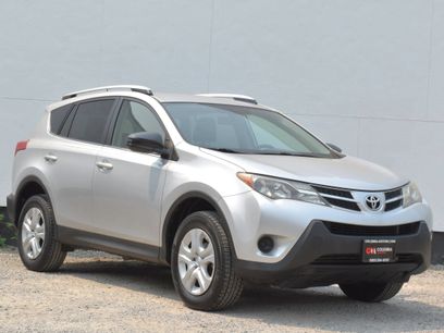 Used 2013 Toyota RAV4 LE w/ Preferred Accessory Pkg