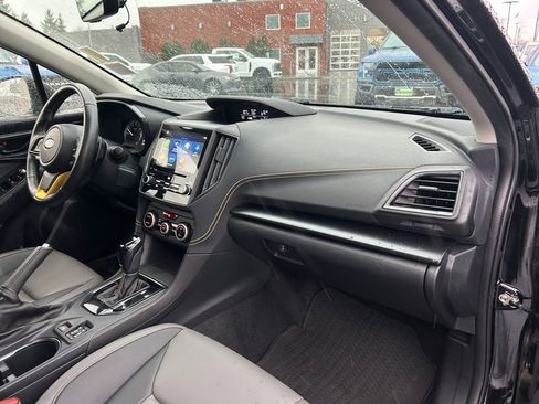 Used 2022 Subaru Crosstrek 2.5i Sport w/ Moonroof Package image 26